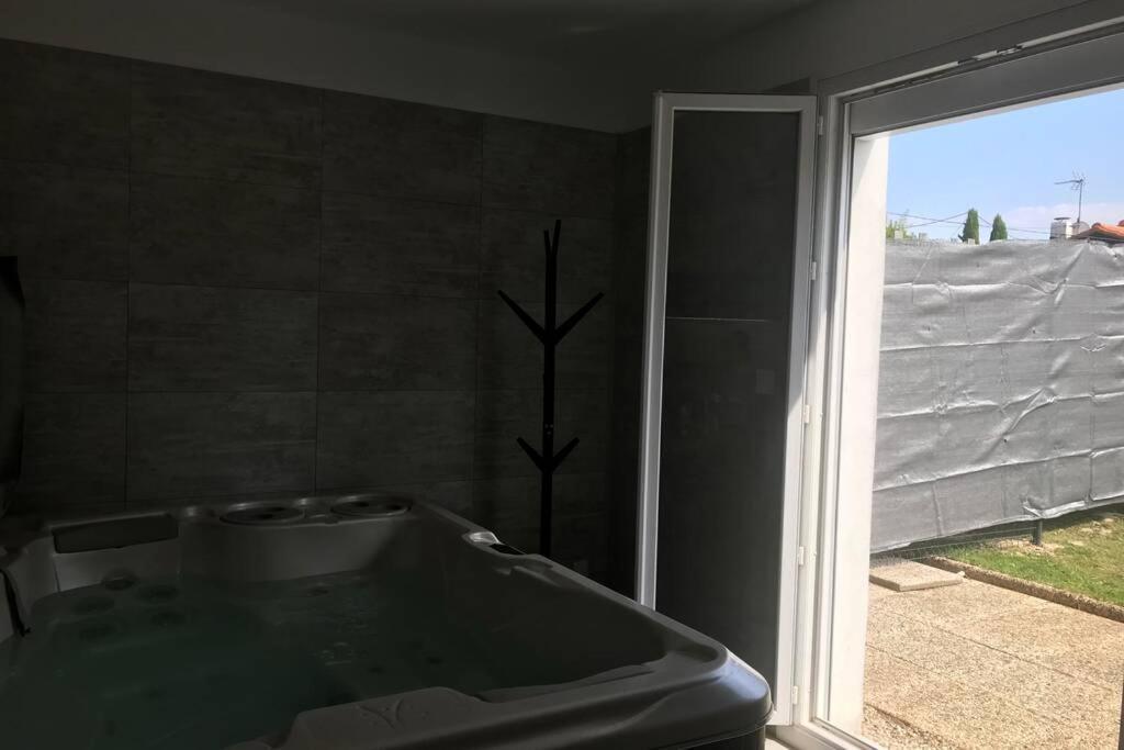 Maison Avec Jacuzzi Interieur Esprit Bord De Mer Pornic Exteriér fotografie